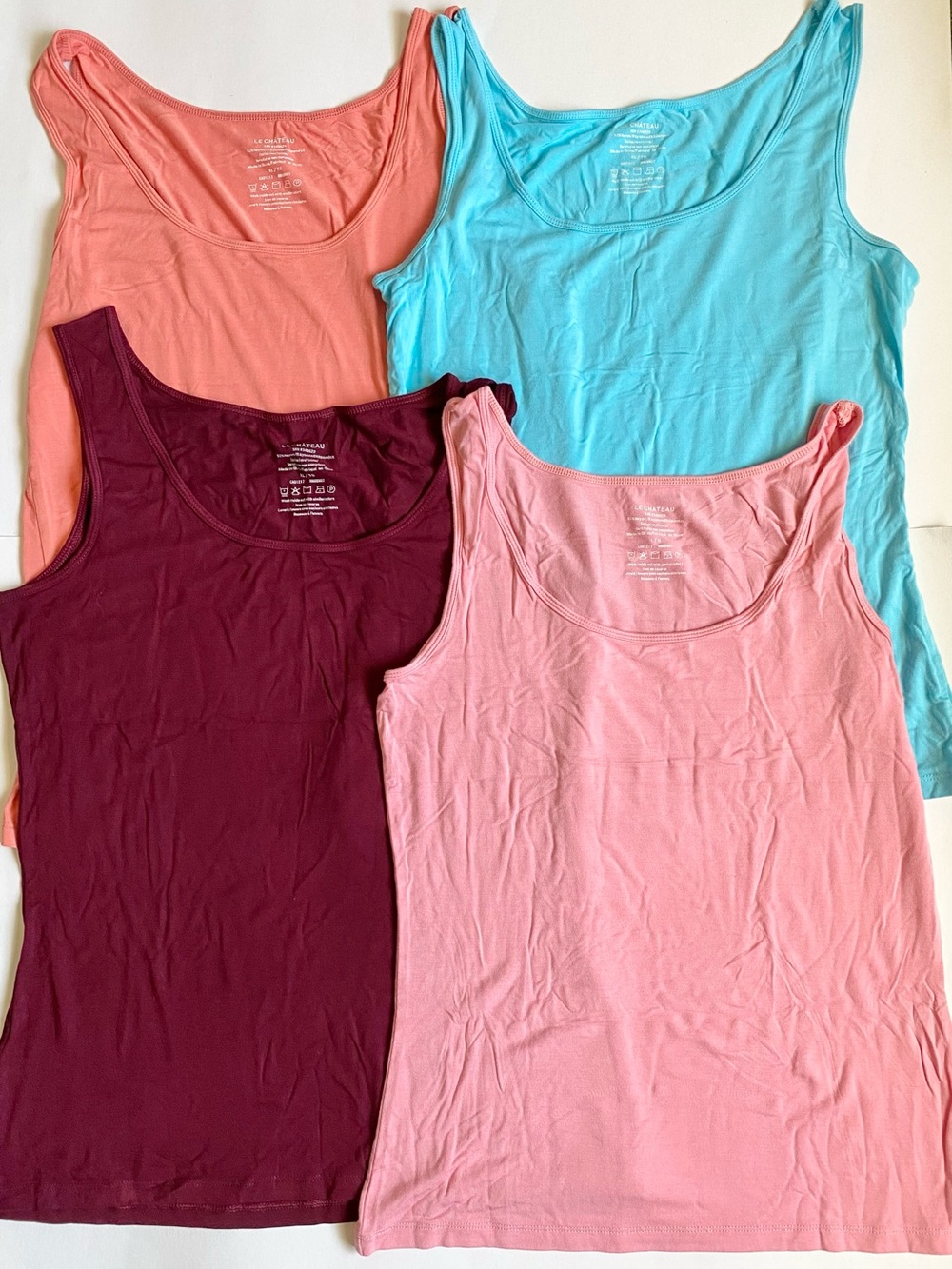 Le Chateau Tank Tops Size L - XL